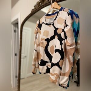 Emily McCarthy Julia Pullover Sweatshirt Size Medium Cheetah print